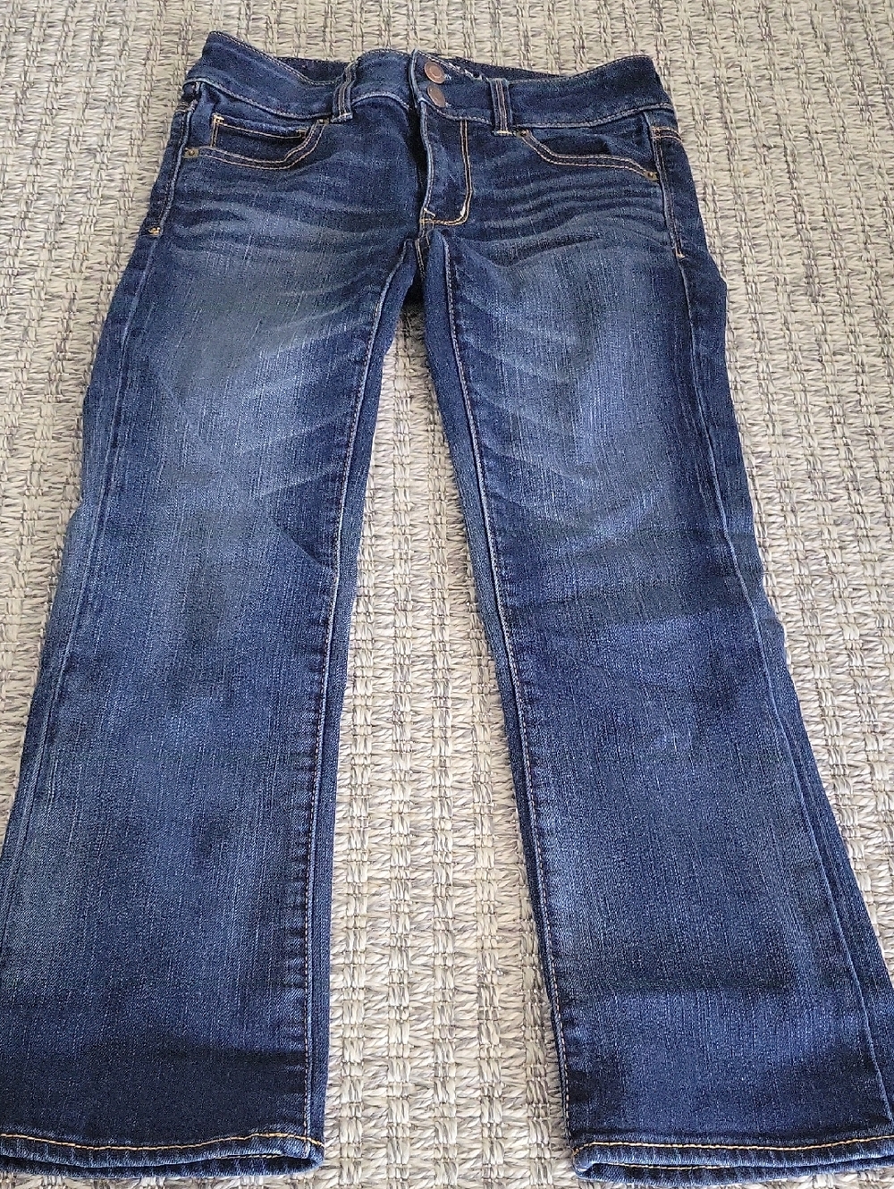 American Eagle Outfitters Women's Dark Indigo Distredssed Cropped Jeans 00